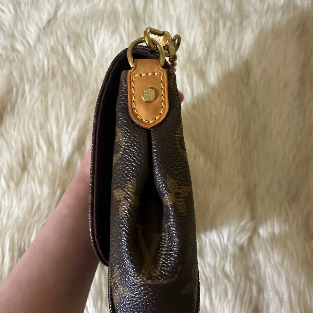 Discontinued**LV Favorite MM Shoulder/crossbody Bag